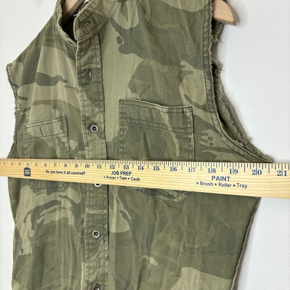 Wrangler Camo Button Up Shirt Small Green Sleeveless Distressed Grunge Punk - Picture 5 of 7